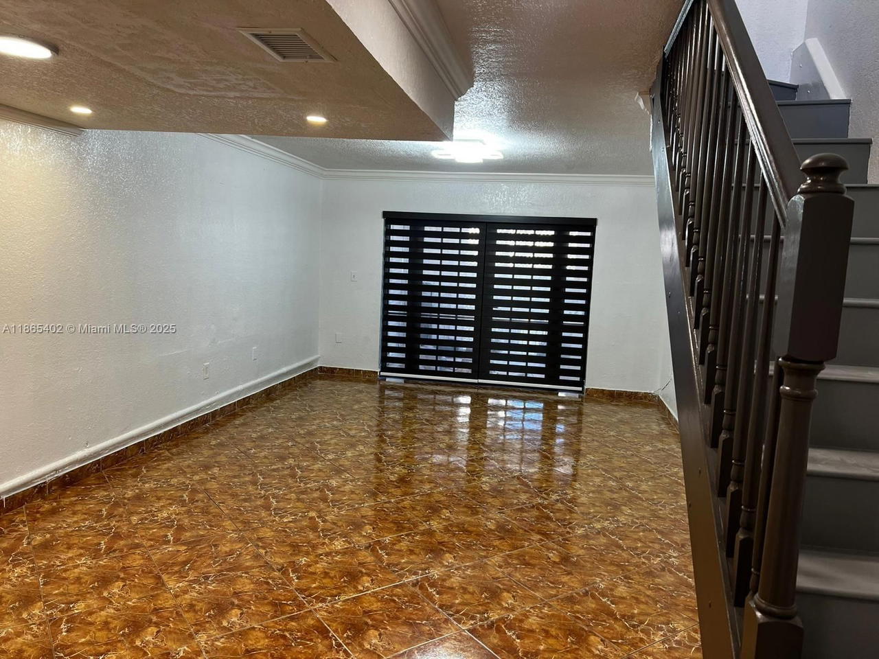 Real estate property located at 5625 17th Ave #701, Miami-dade, Villa 56 Condo, Hialeah, FL
