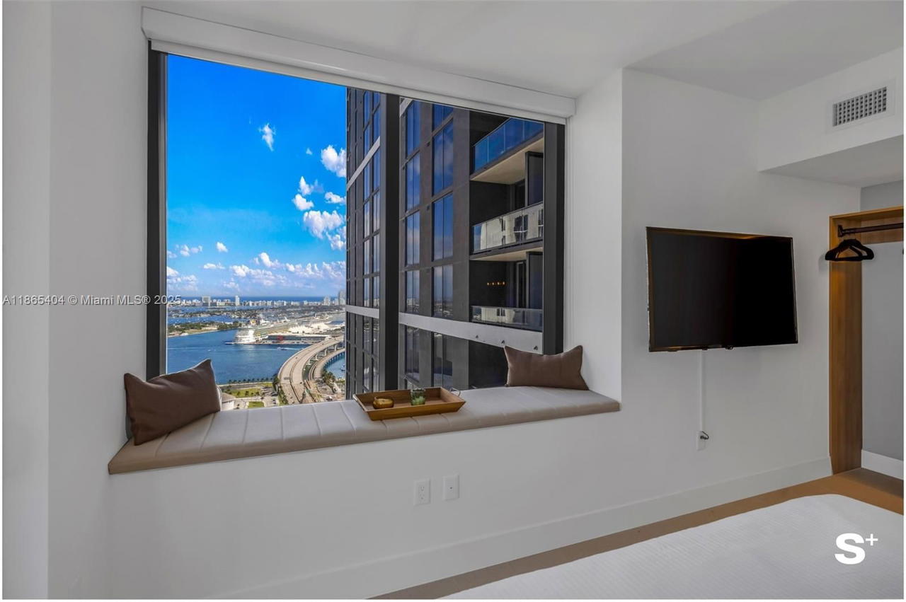 Real estate property located at 159 6th St #3601, Miami-dade, Gale Miami, Miami, FL