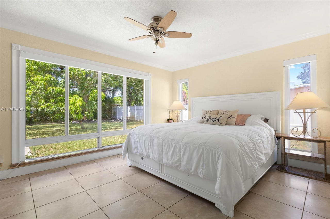 Real estate property located at 411 Martin Rd, Broward, Kimberly Forest, Margate, FL