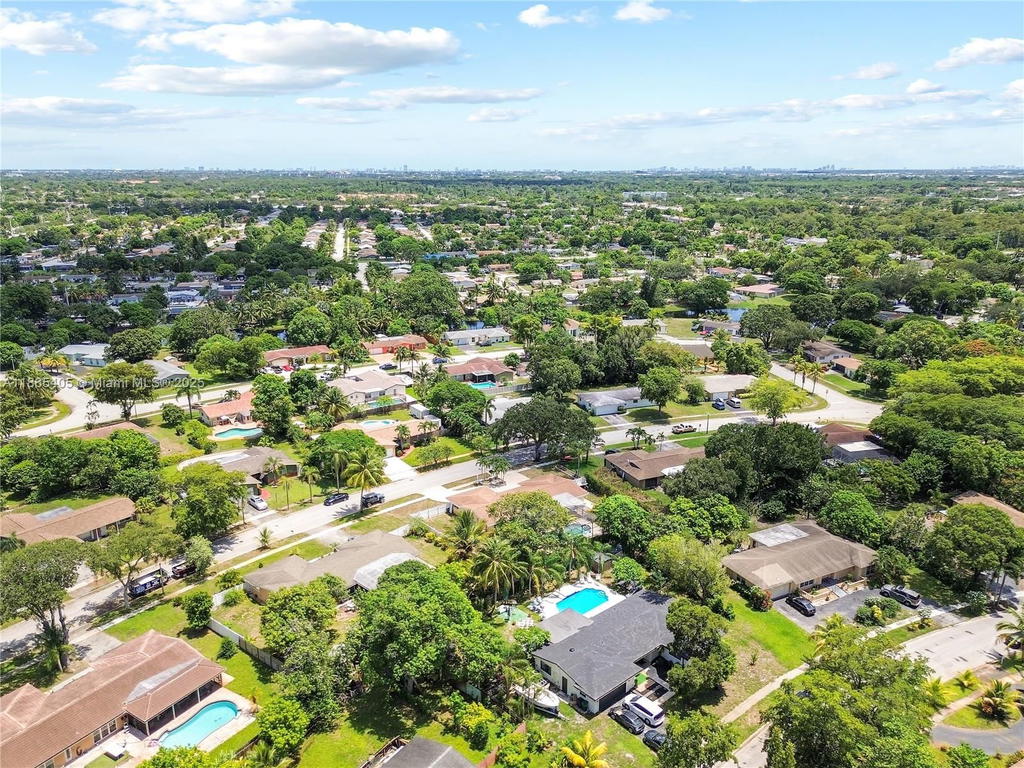 Real estate property located at 411 Martin Rd, Broward, Kimberly Forest, Margate, FL