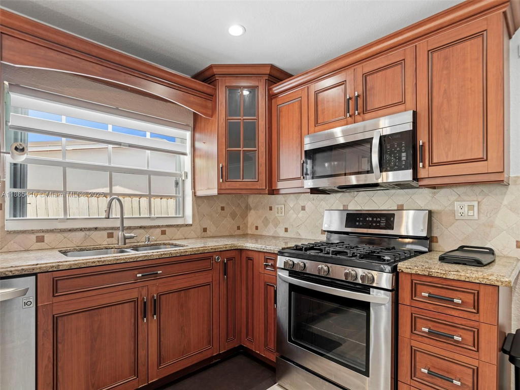 Real estate property located at 7322 134th Pl, Miami-dade, Winston Park Unit 6, Miami, FL