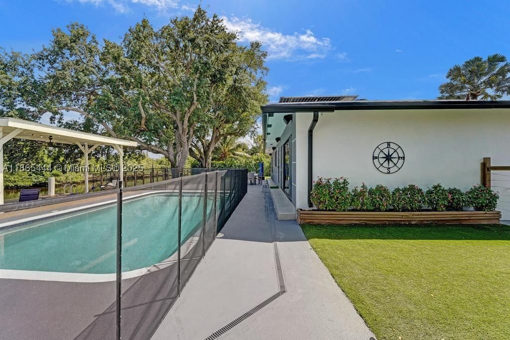 Real estate property located at 4660 37th Ave, Broward, Davis Isles Sec 5, Dania Beach, FL