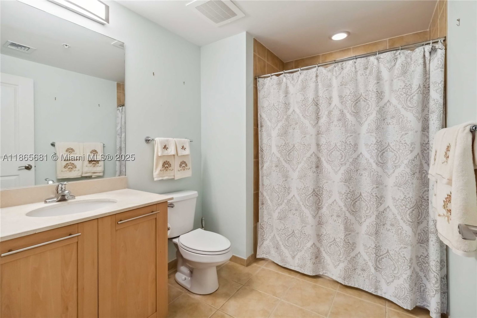 Real estate property located at 511 5th Ave #1214, Broward, Nuriver Landing Condo, Fort Lauderdale, FL
