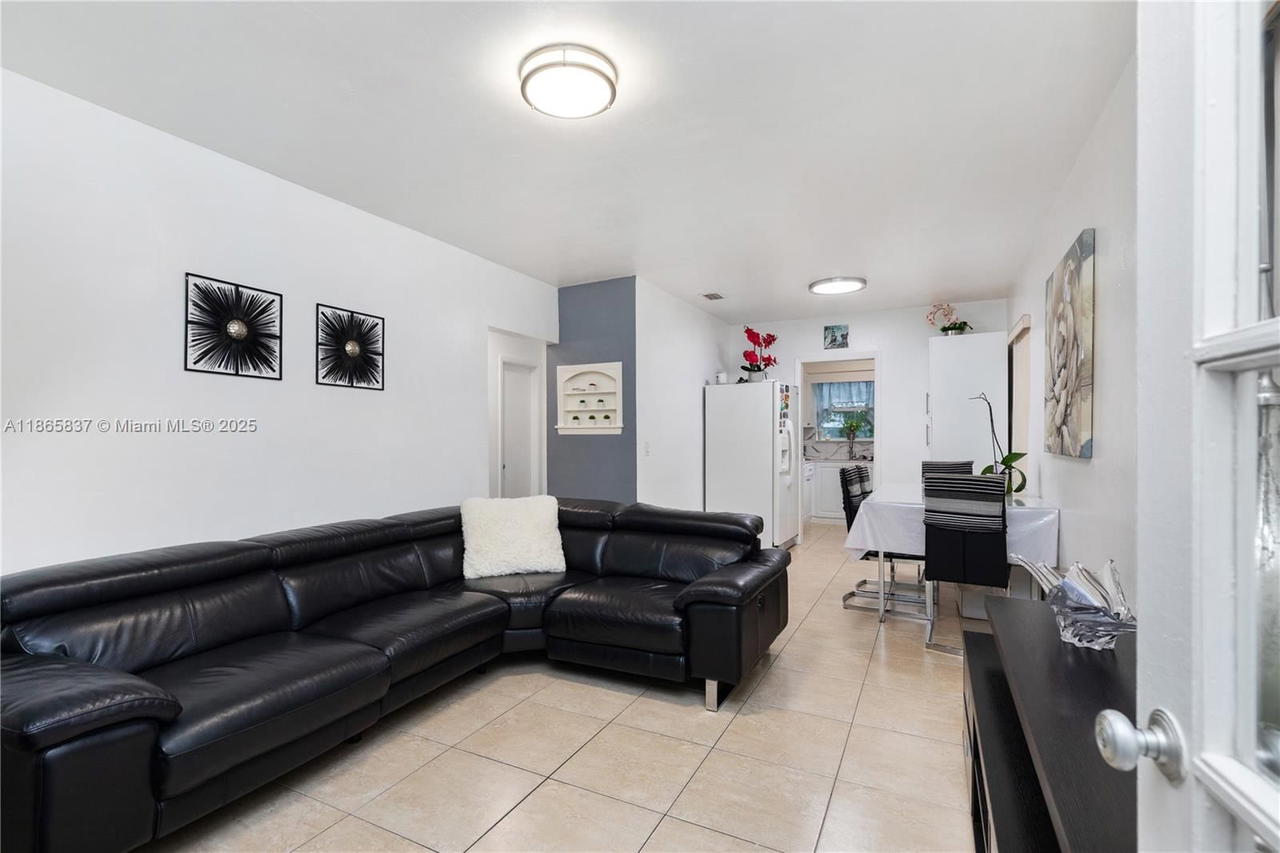 Real estate property located at 926 24th Ct, Miami-dade, Riverside Farms, Miami, FL