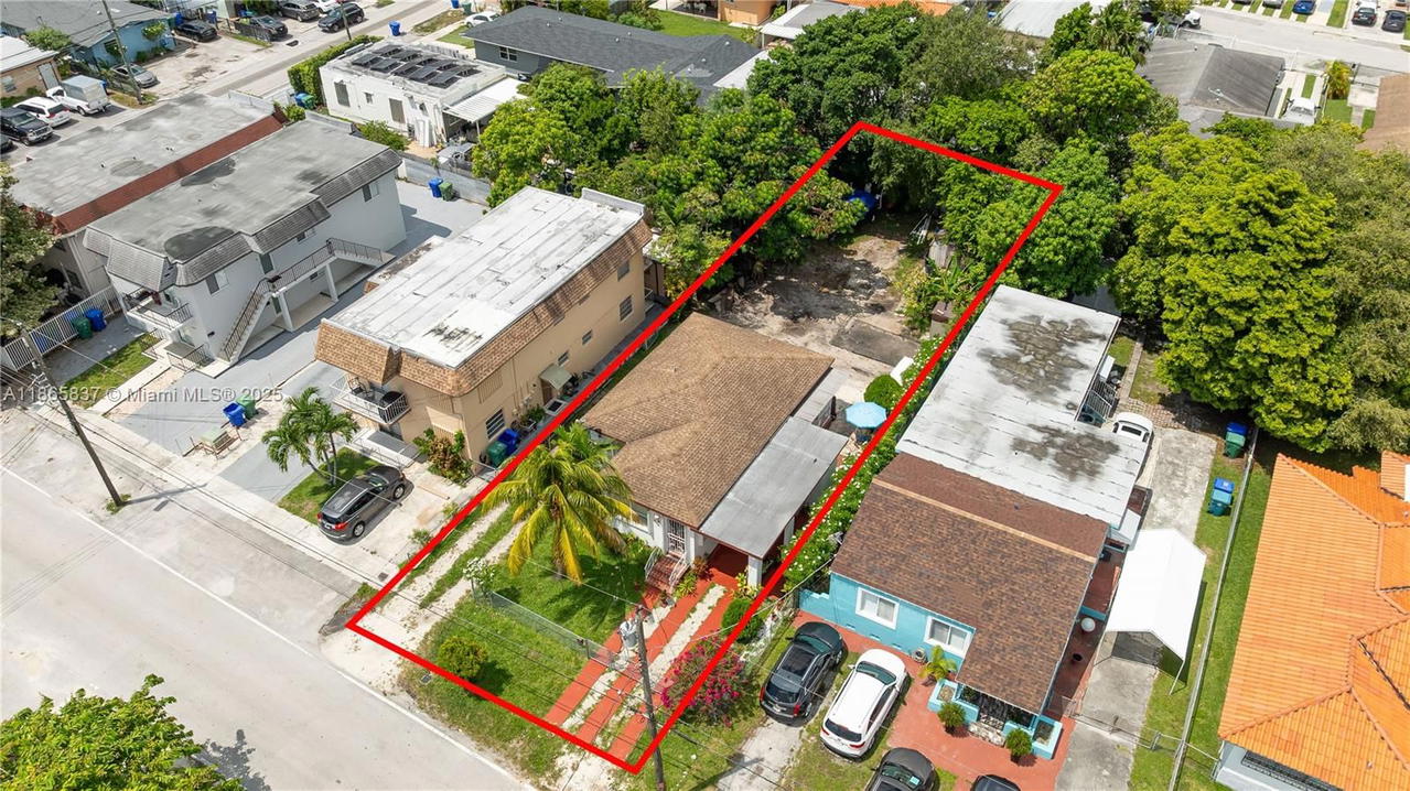 Real estate property located at 926 24th Ct, Miami-dade, Riverside Farms, Miami, FL