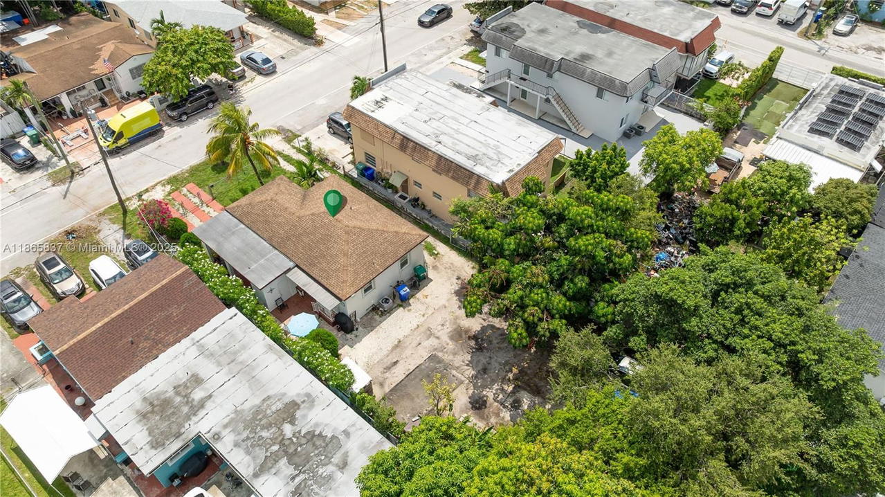 Real estate property located at 926 24th Ct, Miami-dade, Riverside Farms, Miami, FL