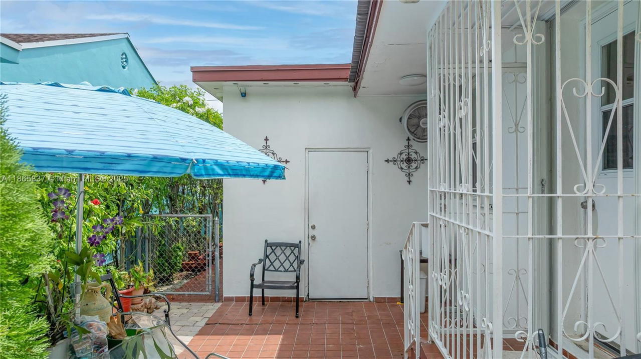 Real estate property located at 926 24th Ct, Miami-dade, Riverside Farms, Miami, FL