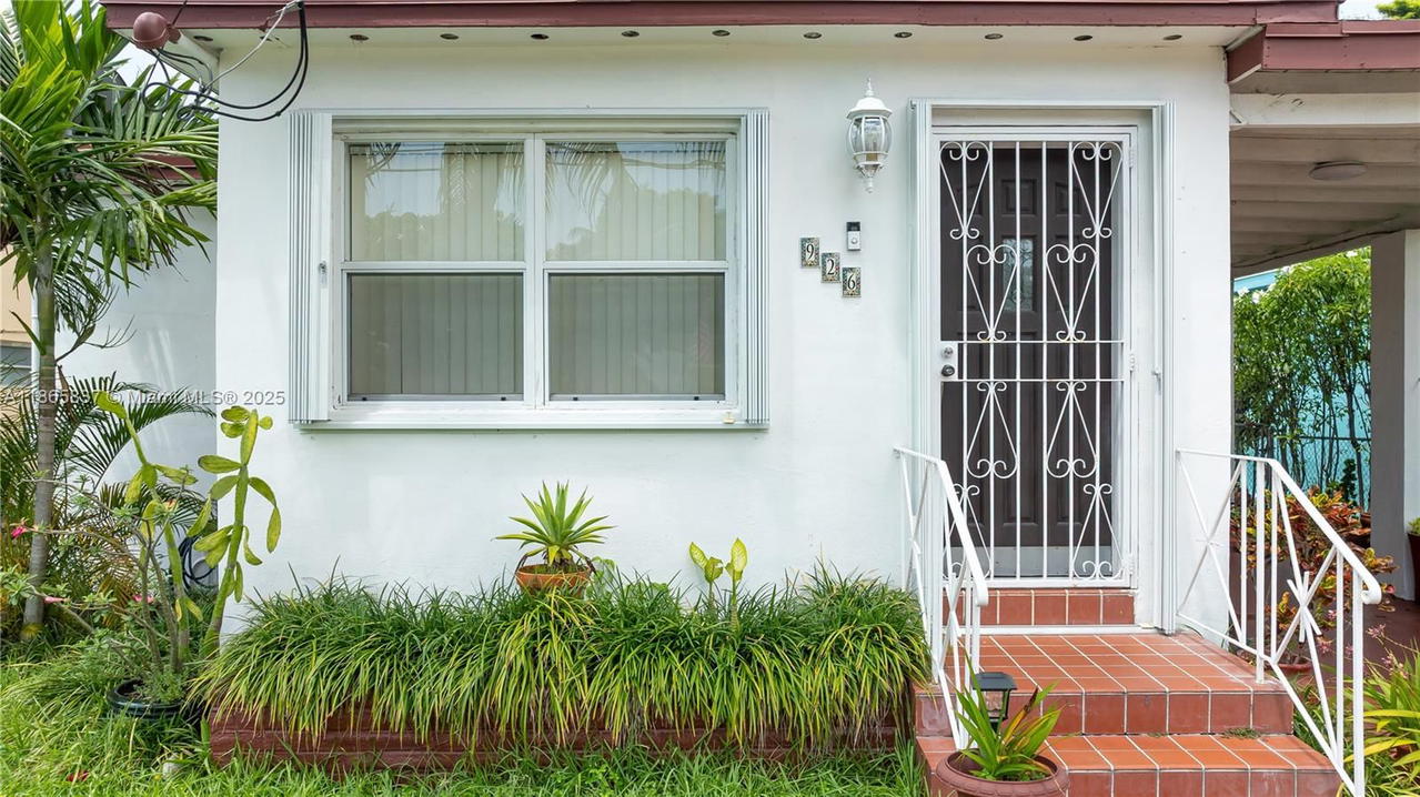 Real estate property located at 926 24th Ct, Miami-dade, Riverside Farms, Miami, FL
