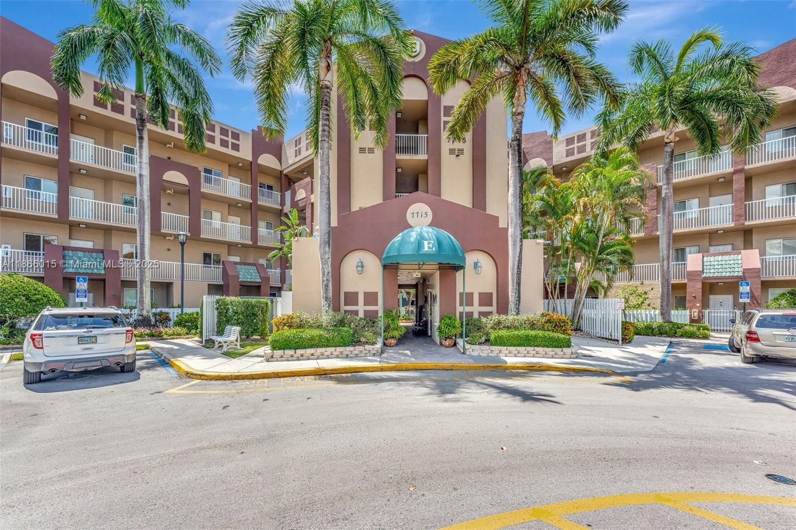 Real estate property located at 7715 Southampton Ter #105, Broward, Southampton Condominium E, Tamarac, FL