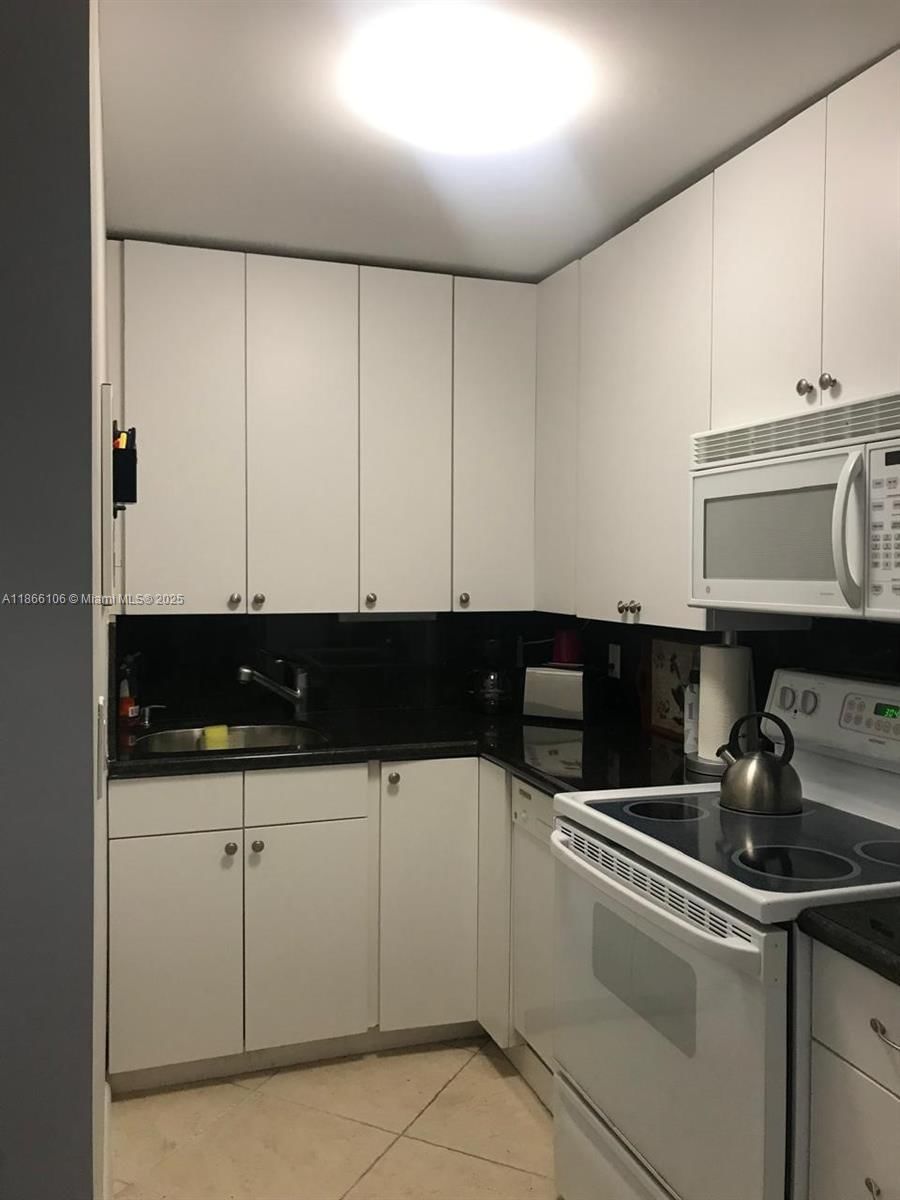 Real estate property located at 401 Ocean Dr #909, Miami-dade, The Presidential Condo, Miami Beach, FL