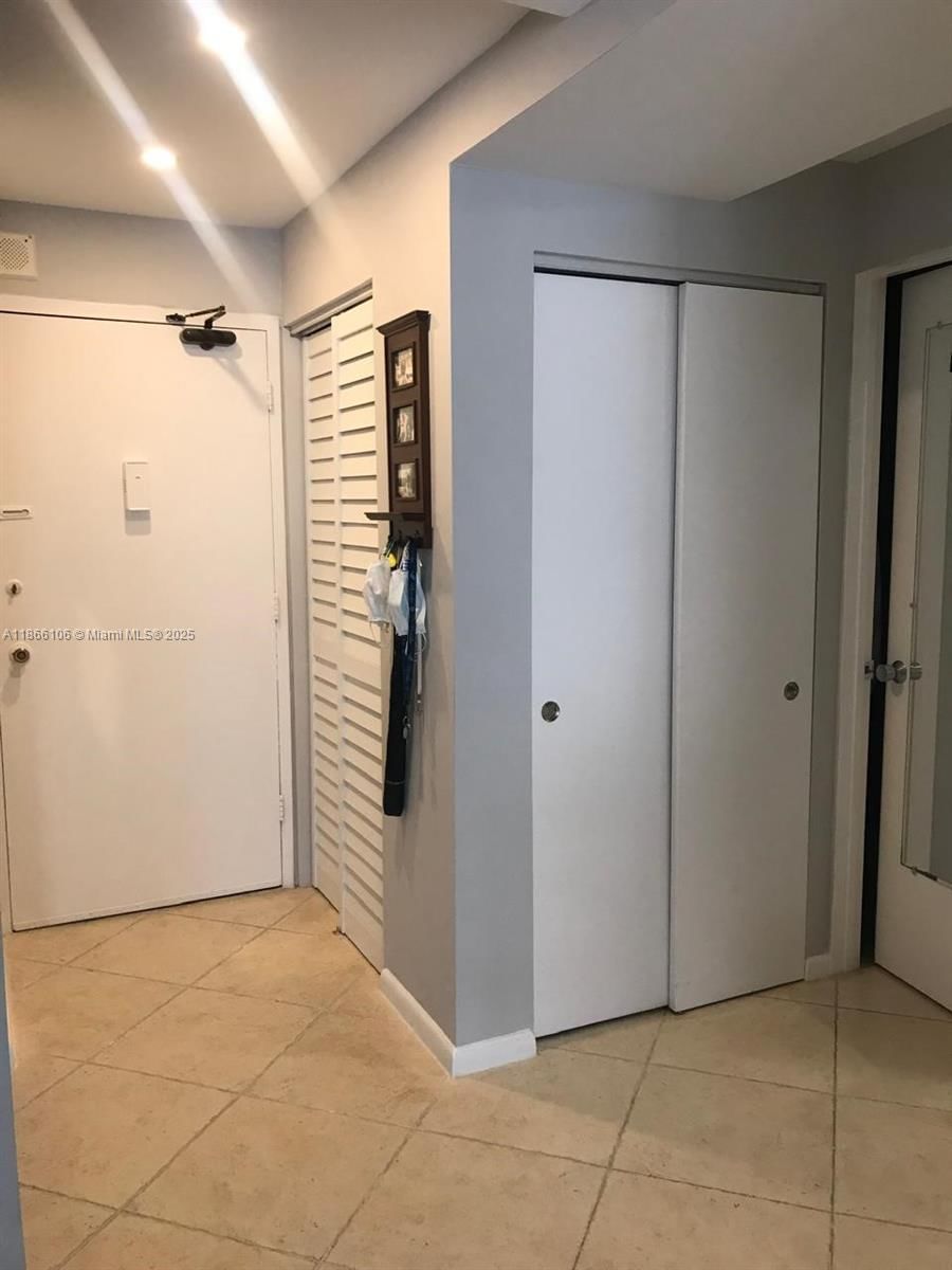 Real estate property located at 401 Ocean Dr #909, Miami-dade, The Presidential Condo, Miami Beach, FL