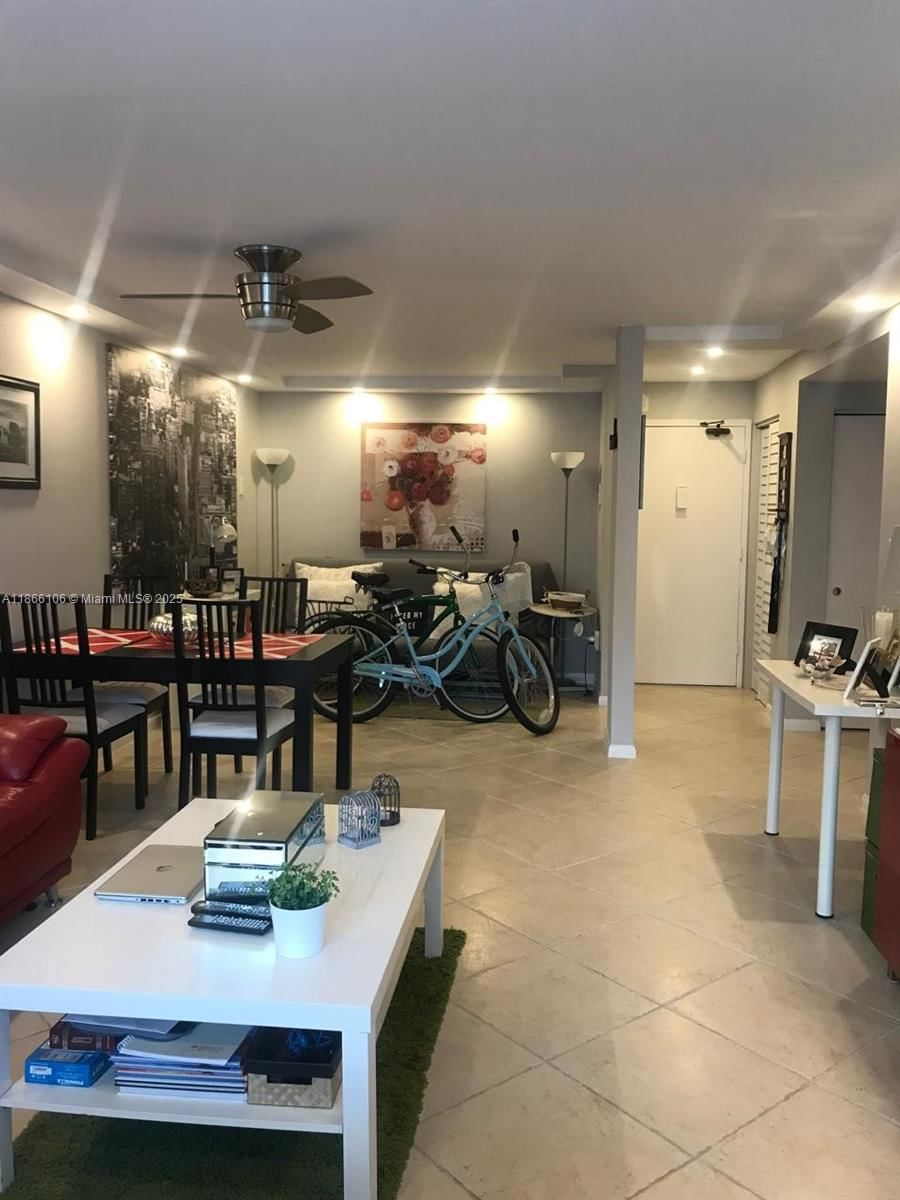 Real estate property located at 401 Ocean Dr #909, Miami-dade, The Presidential Condo, Miami Beach, FL