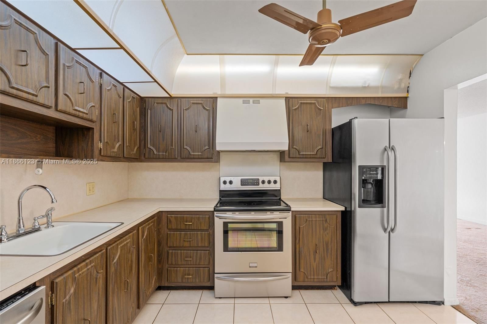 Real estate property located at 2851 183rd St #2107E, Miami-dade, Admirals Port Condo, Aventura, FL