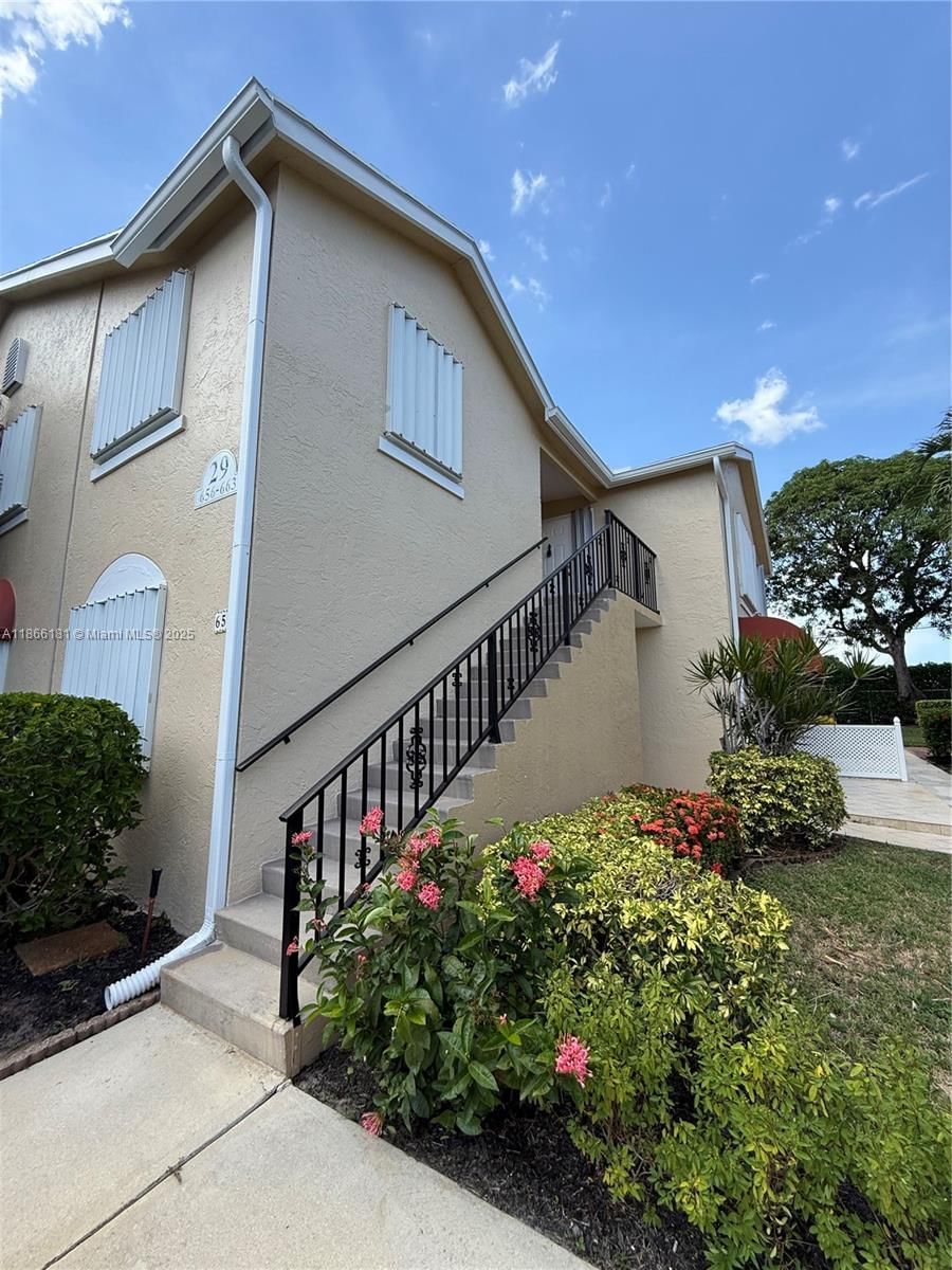 Real estate property located at 657 Waterside Dr #657, Palm Beach, Waterside Village Of Palm, Hypoluxo, FL