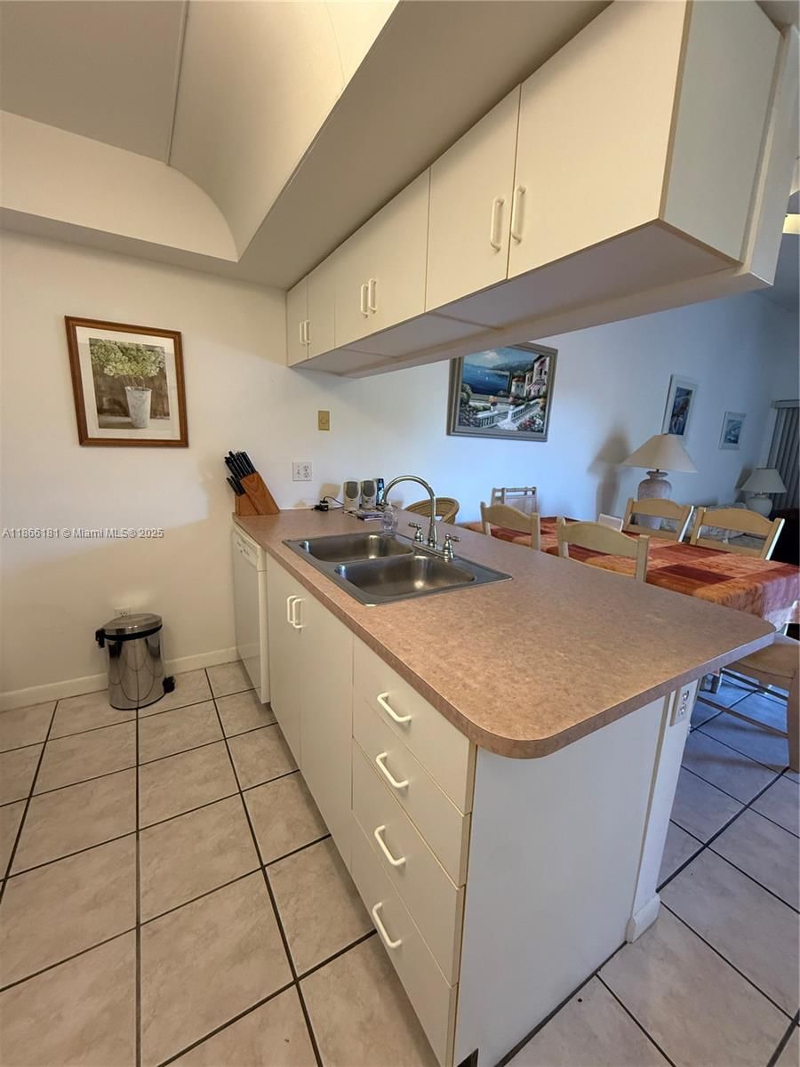 Real estate property located at 657 Waterside Dr #657, Palm Beach, Waterside Village Of Palm, Hypoluxo, FL