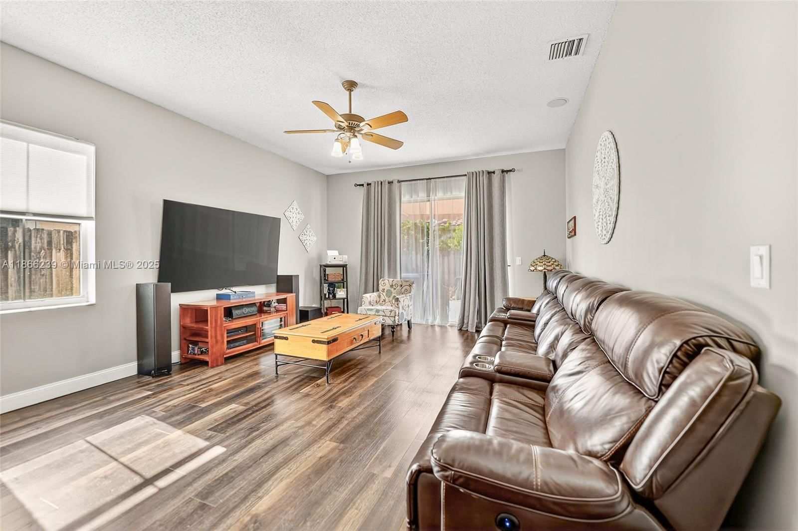 Real estate property located at 14014 Cypress Cove Cir, Broward, West Park-west Parcel, Davie, FL