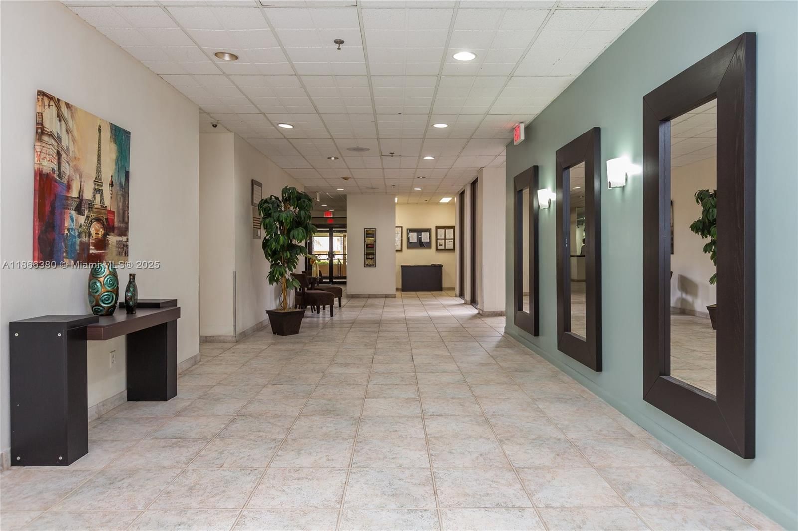 Real estate property located at 900 195th St #317, Miami-dade, Chantilly Condo, Miami, FL