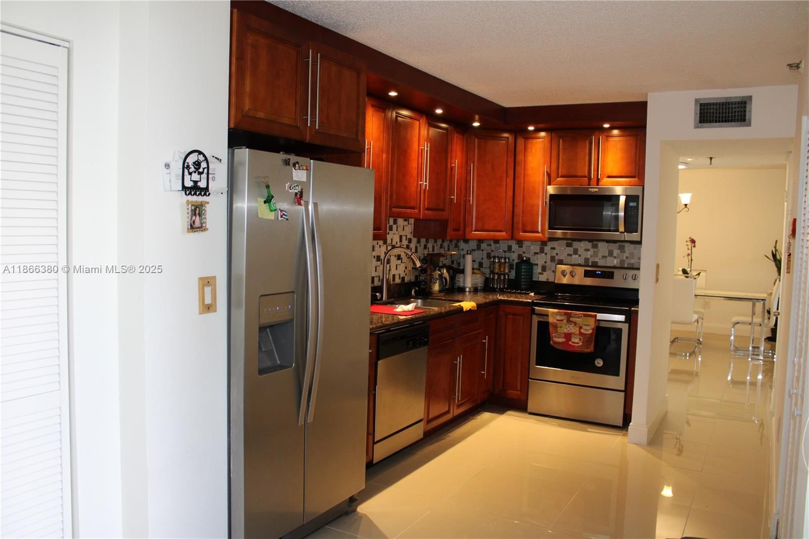 Real estate property located at 900 195th St #317, Miami-dade, Chantilly Condo, Miami, FL