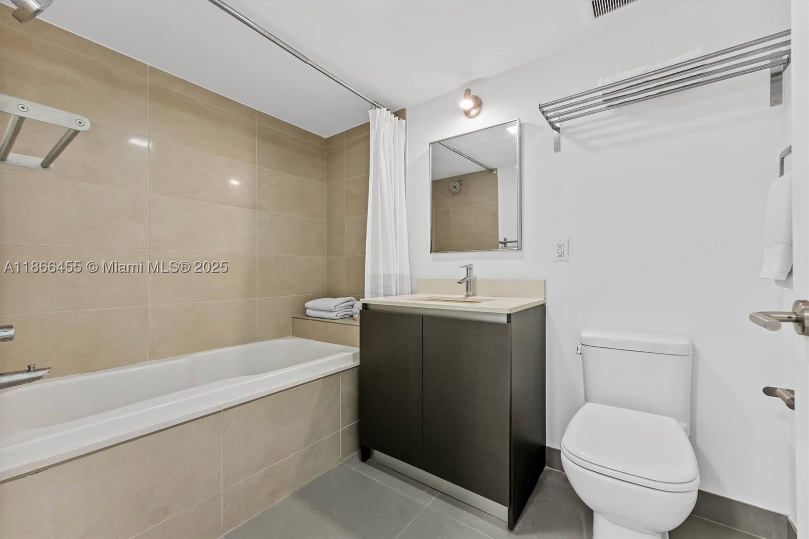 Real estate property located at 6620 Indian Creek Dr #112, Miami-dade, Amd Pl Of 2nd Ocean Front, Miami Beach, FL