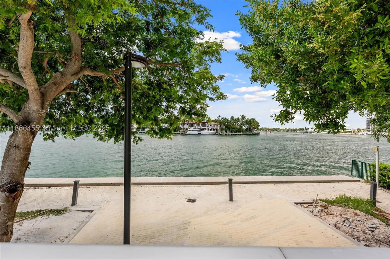 Real estate property located at 6620 Indian Creek Dr #112, Miami-dade, Amd Pl Of 2nd Ocean Front, Miami Beach, FL