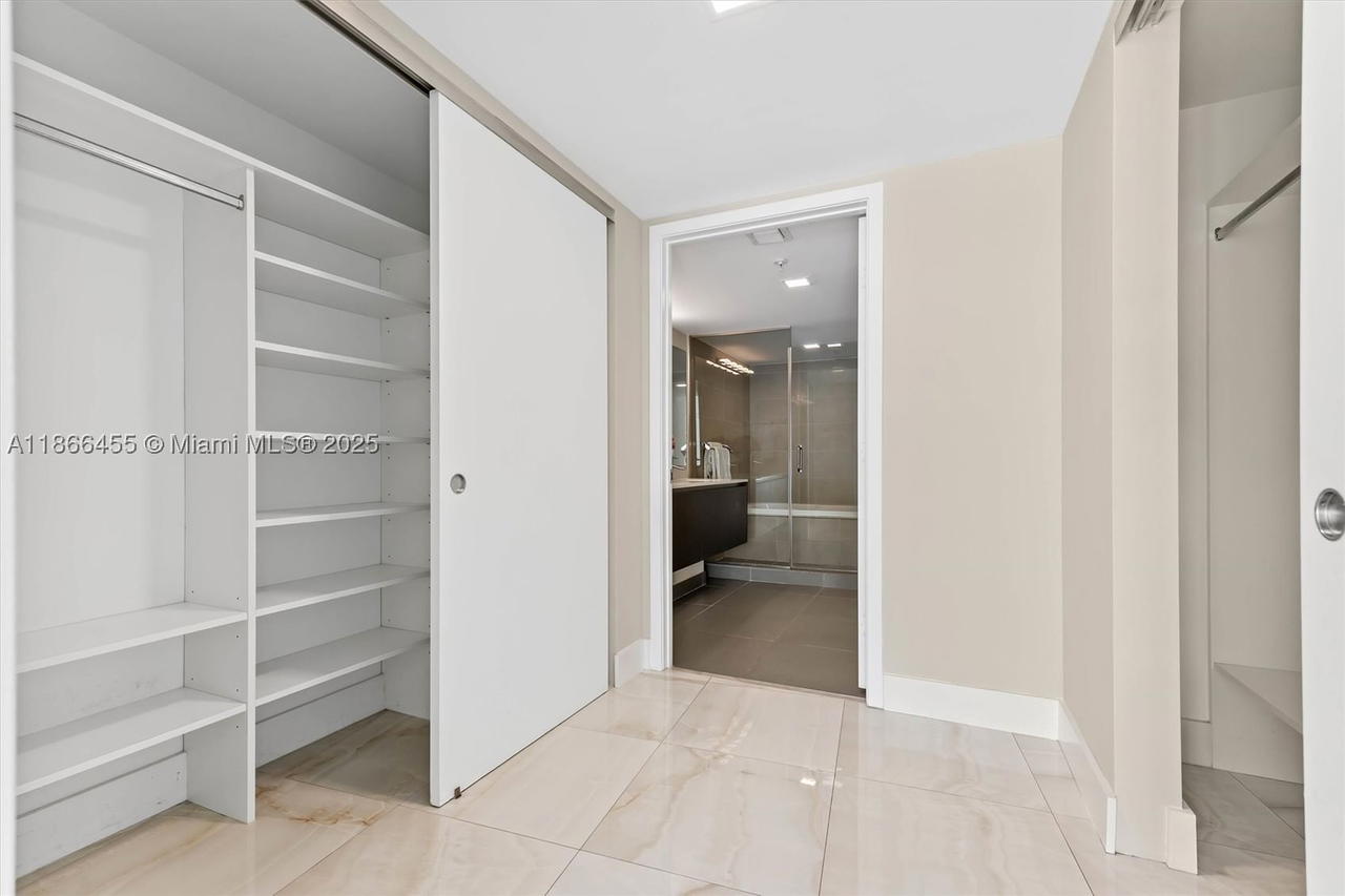 Real estate property located at 6620 Indian Creek Dr #112, Miami-dade, Amd Pl Of 2nd Ocean Front, Miami Beach, FL