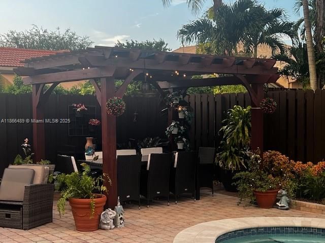 Real estate property located at 16131 79th Ter, Miami-dade, Heftler Homes At Lago Mar, Miami, FL