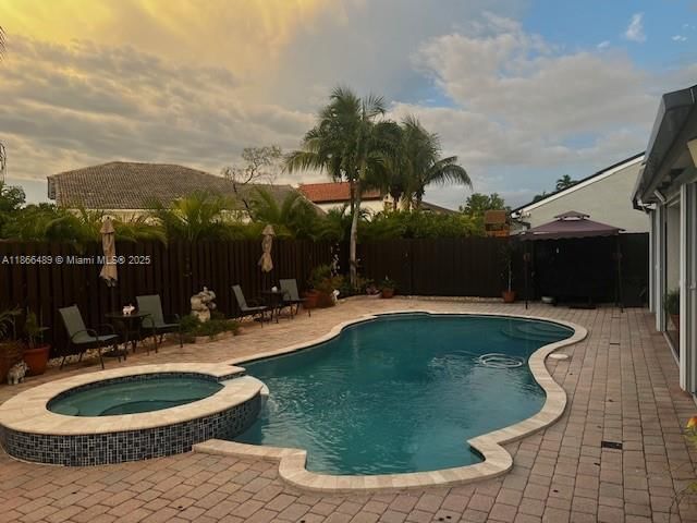 Real estate property located at 16131 79th Ter, Miami-dade, Heftler Homes At Lago Mar, Miami, FL
