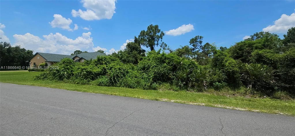 Real estate property located at 4919 Mendavia Drive, Highlands, The Preserve In Sun N Lake, Sebring, FL
