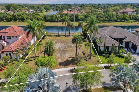 Real estate property located at 19068 Park Ridge St, Broward, Estates Of Swan Lake, Weston, FL
