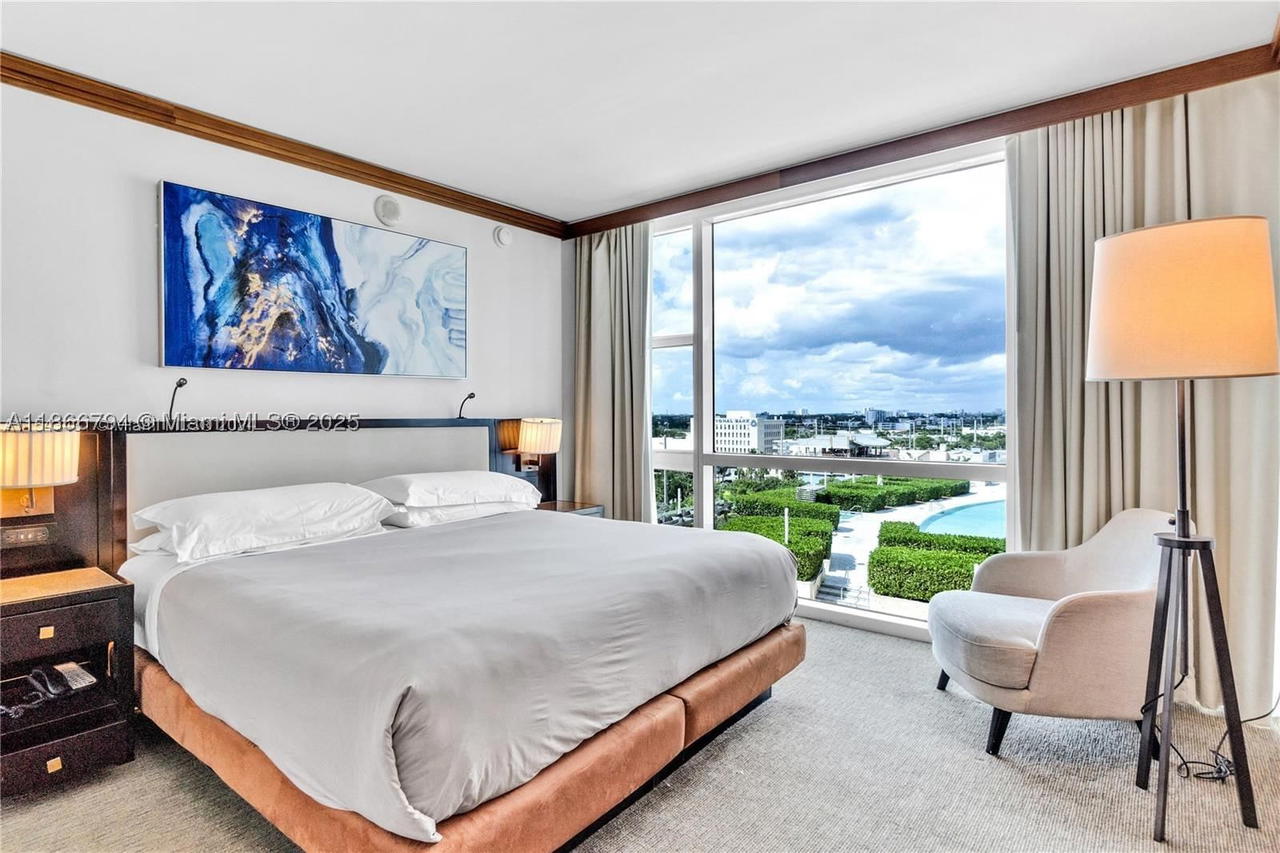 Real estate property located at 6801 Collins Ave #818, Miami-dade, Central Carillon Beach Co, Miami Beach, FL