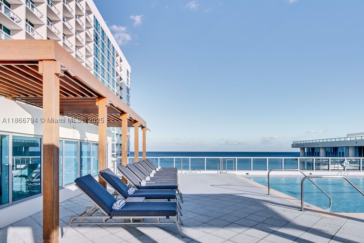 Real estate property located at 6801 Collins Ave #818, Miami-dade, Central Carillon Beach Co, Miami Beach, FL