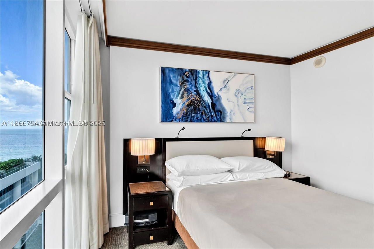 Real estate property located at 6801 Collins Ave #818, Miami-dade, Central Carillon Beach Co, Miami Beach, FL