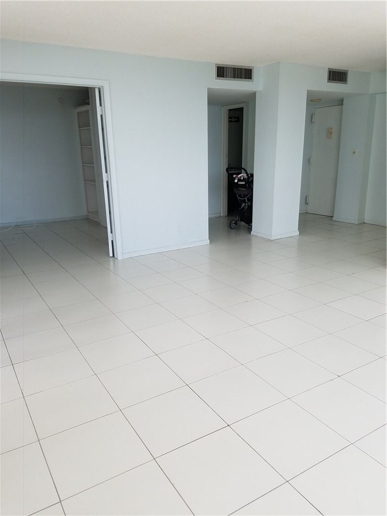 Real estate property located at 6360 8th Ave, Miami-dade, Lake Laurence Est 1st Add, Hialeah, FL