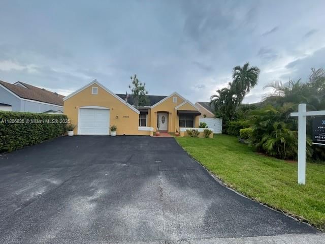 Real estate property located at 8059 191st St, Miami-dade, Lakes Of Avalon Sec 1, Hialeah, FL