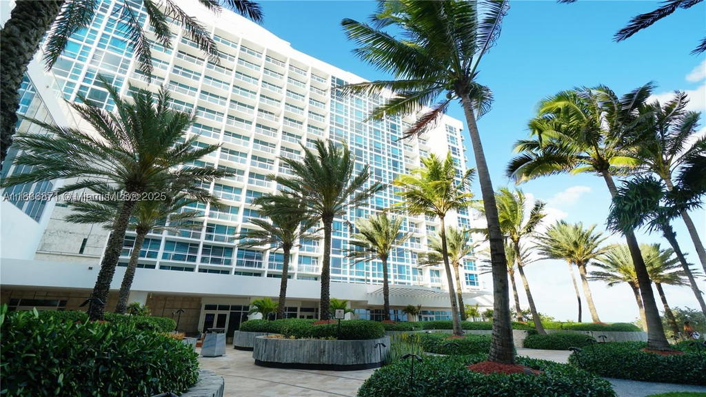 Real estate property located at 6801 Collins Ave #710, Miami-dade, Central Carillon Beach Co, Miami Beach, FL