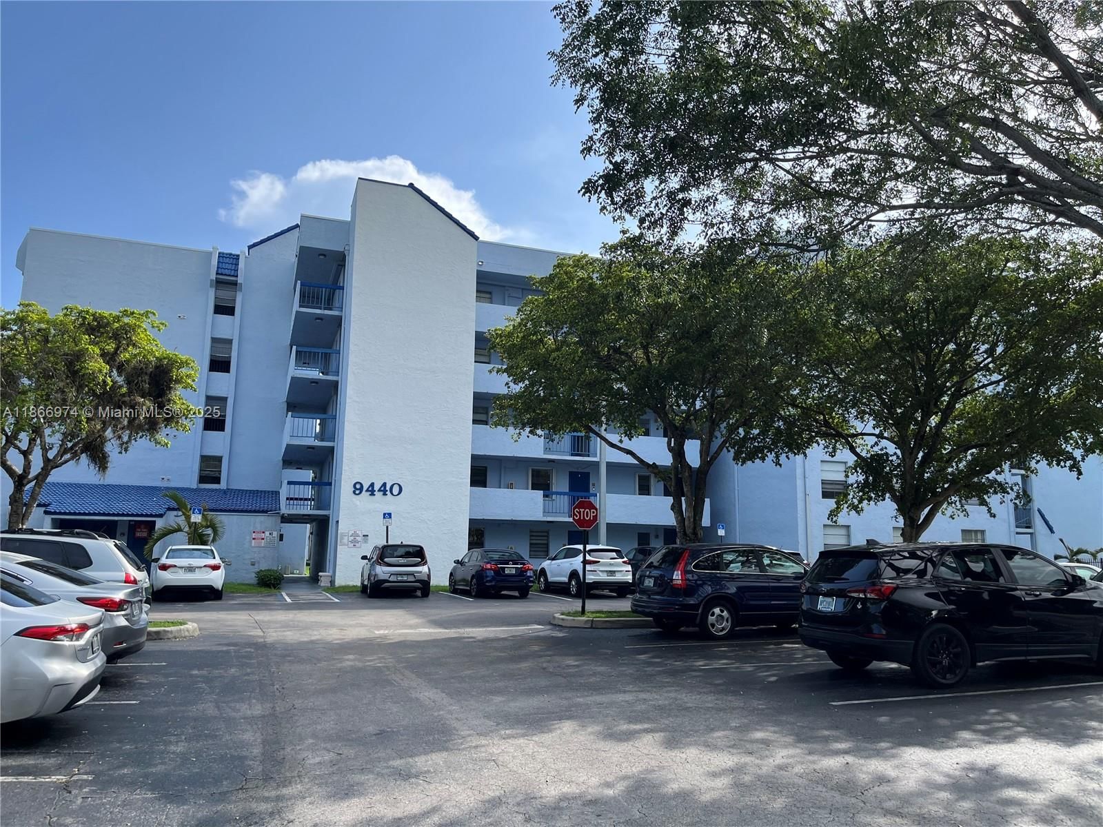 Real estate property located at 9440 Fontainebleau Blvd #101, Miami-dade, Bleau Grotto Condo, Miami, FL