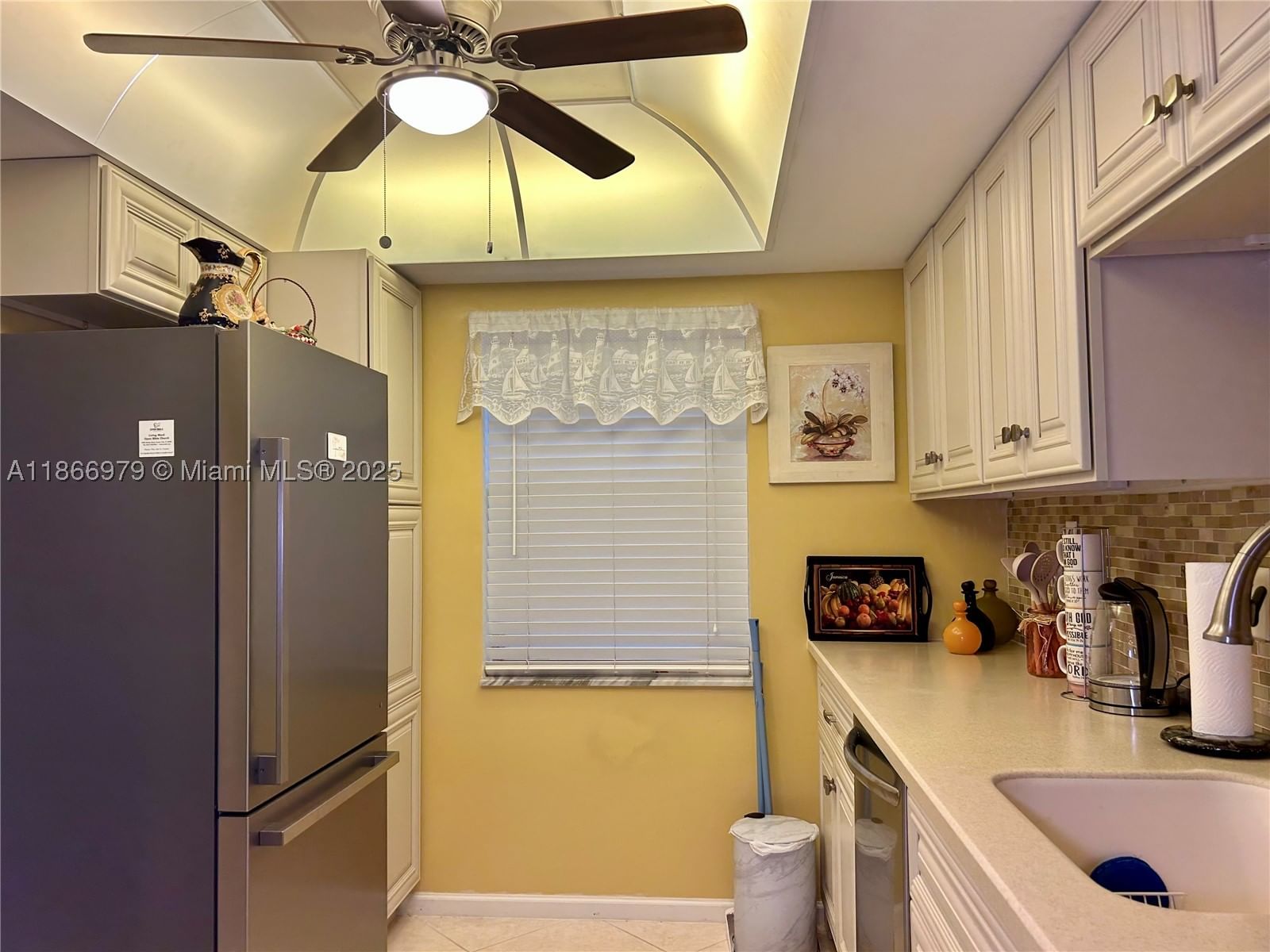 Real estate property located at 9802 Marina Blvd #125, Palm Beach, Sandalfoot South One Cond, Boca Raton, FL