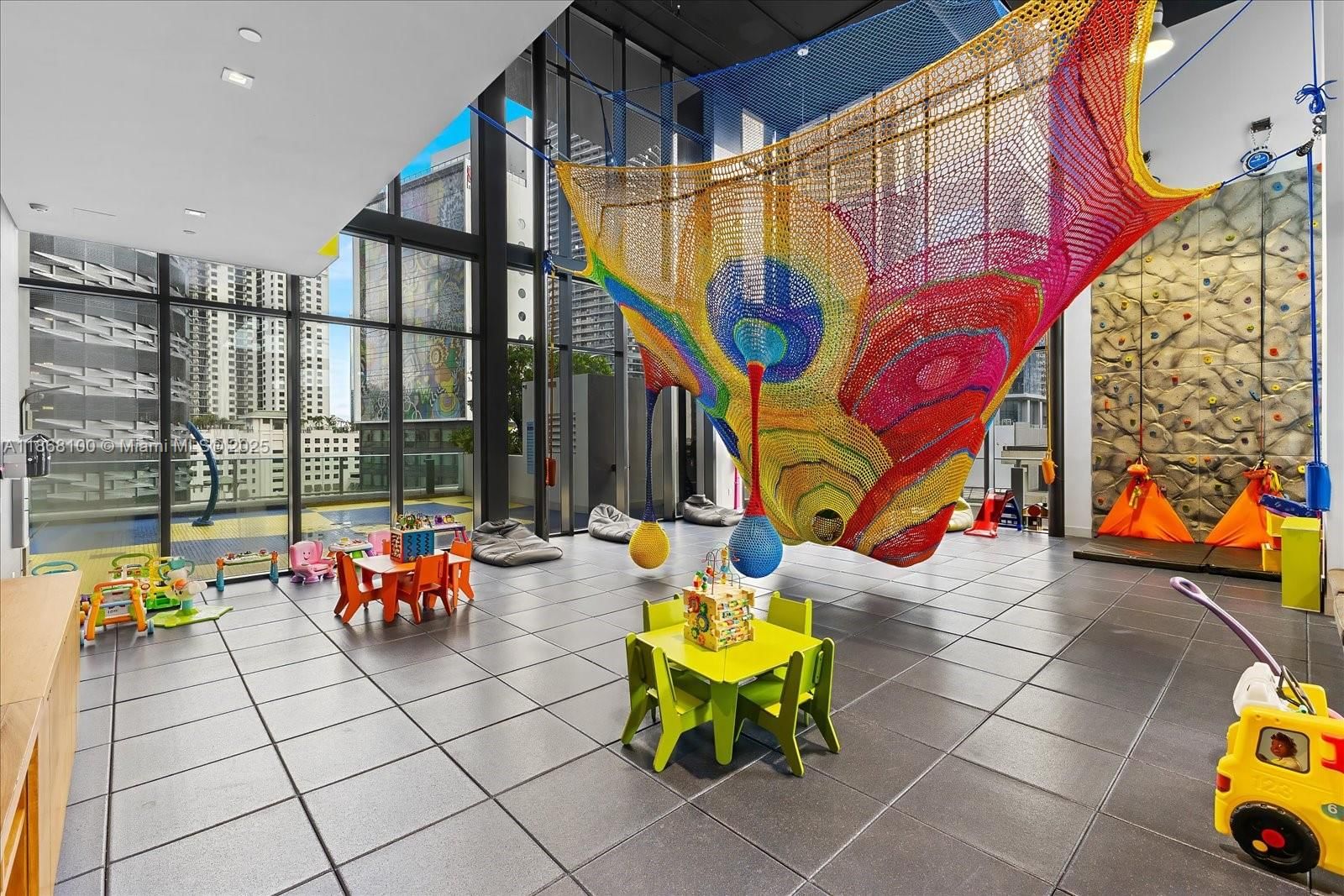 Real estate property located at 1010 Brickell Ave #4803, Miami-dade, 1010 Brickell Condo, Miami, FL