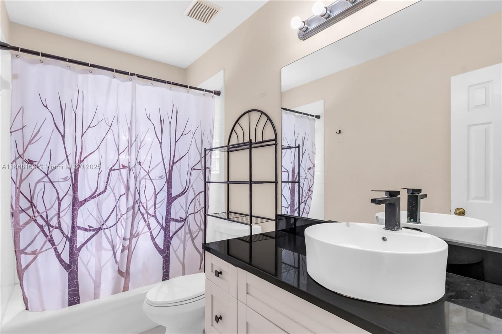 Real estate property located at 12160 135th Ter, Miami-dade, Four Lakes Sec 7, Miami, FL
