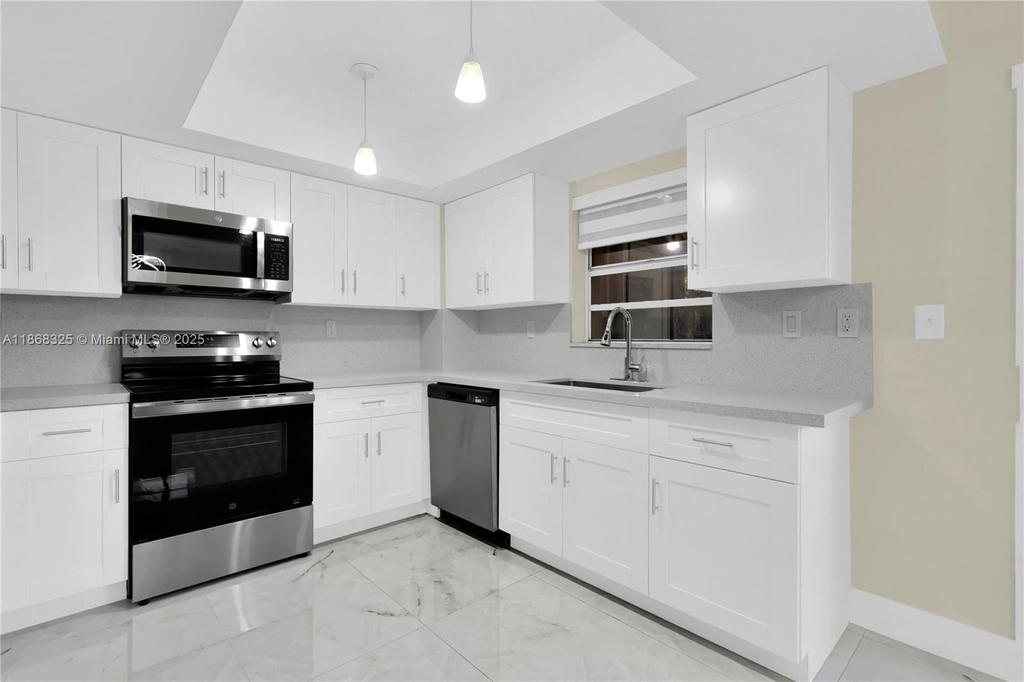 Real estate property located at 5128 123rd Ave, Broward, Flamingo Gardens Phase Fo, Cooper City, FL