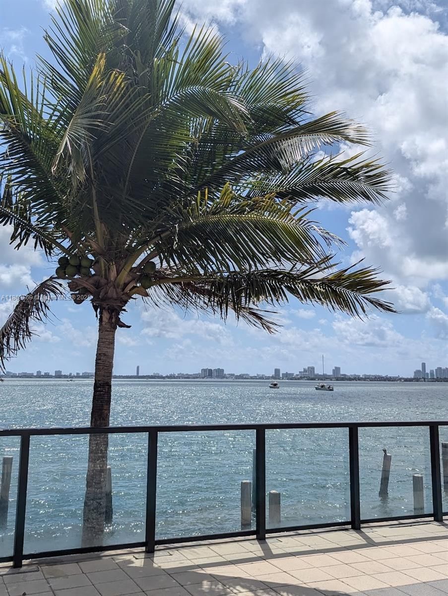 Real estate property located at 600 36th St #1804, Miami-dade, Charter Club Condo, Miami, FL