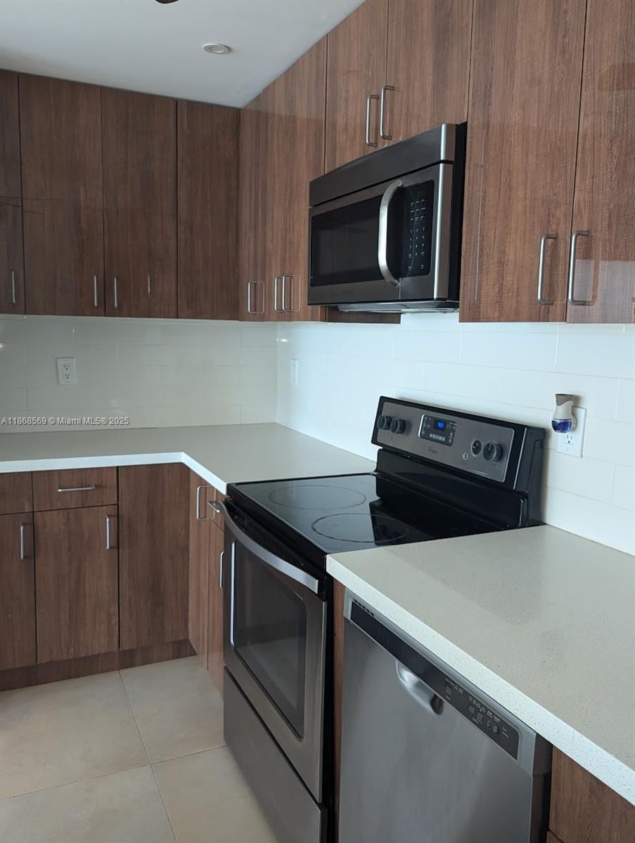Real estate property located at 600 36th St #1804, Miami-dade, Charter Club Condo, Miami, FL