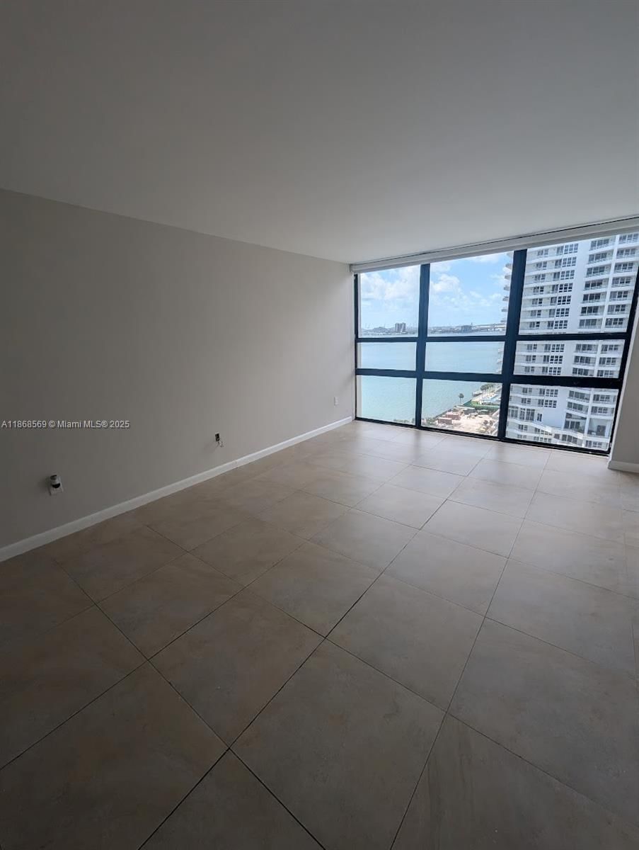 Real estate property located at 600 36th St #1804, Miami-dade, Charter Club Condo, Miami, FL