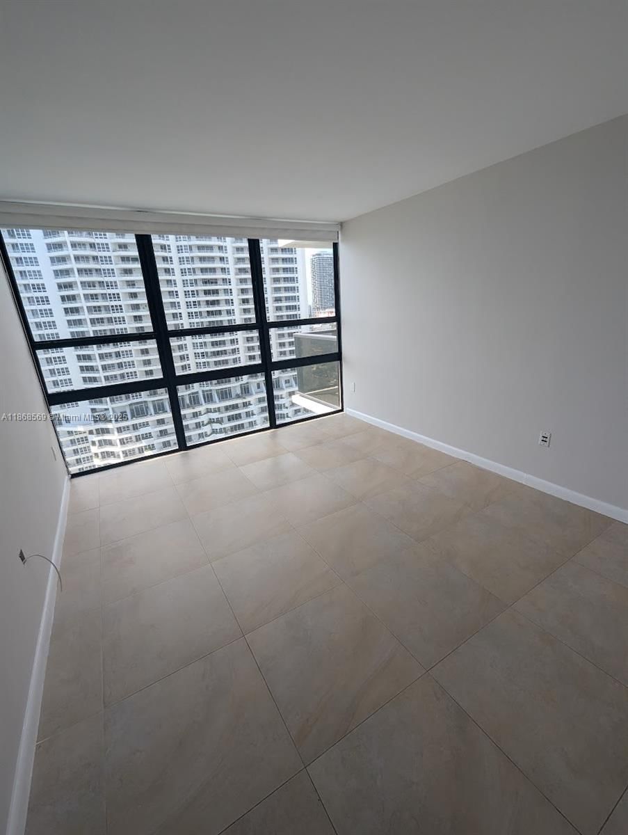 Real estate property located at 600 36th St #1804, Miami-dade, Charter Club Condo, Miami, FL