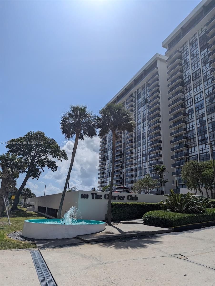 Real estate property located at 600 36th St #1804, Miami-dade, Charter Club Condo, Miami, FL