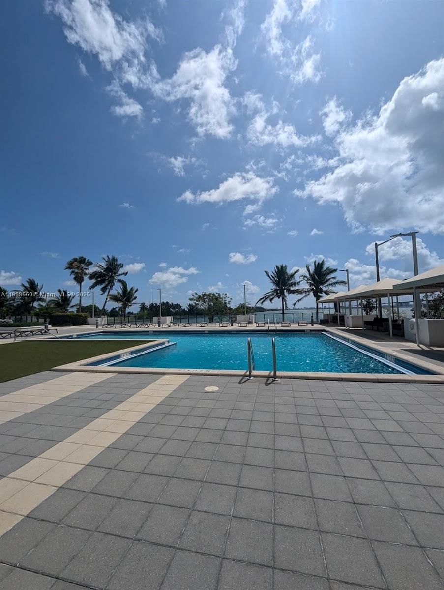 Real estate property located at 600 36th St #1804, Miami-dade, Charter Club Condo, Miami, FL