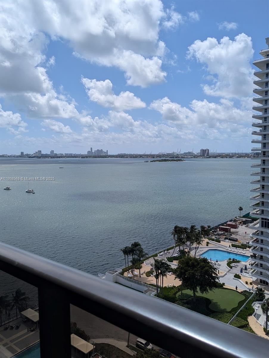 Real estate property located at 600 36th St #1804, Miami-dade, Charter Club Condo, Miami, FL