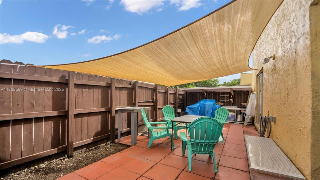 Real estate property located at 15480 82nd Ln #218, Miami-dade, Continuum Condo Ph Ii, Miami, FL