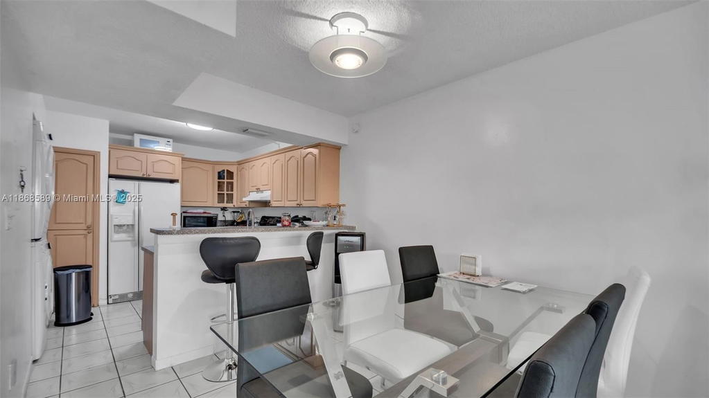 Real estate property located at 15480 82nd Ln #218, Miami-dade, Continuum Condo Ph Ii, Miami, FL