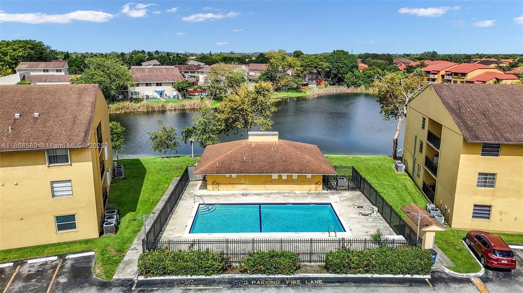 Real estate property located at 15480 82nd Ln #218, Miami-dade, Continuum Condo Ph Ii, Miami, FL